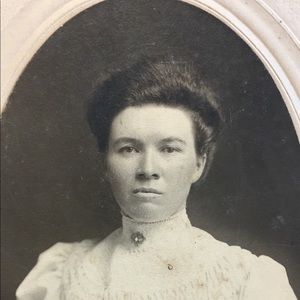 Meet your Posher, Kelly